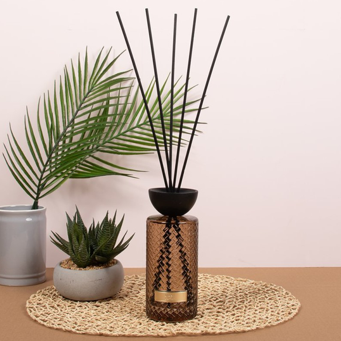 Maison Parfum Oud Wood Luxury Reed Diffuser - 500ml
