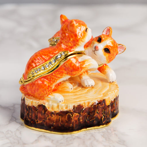 TRINKET FIGURINES - 2 TABBY CATS ON LOG - Bumbletree Ltd